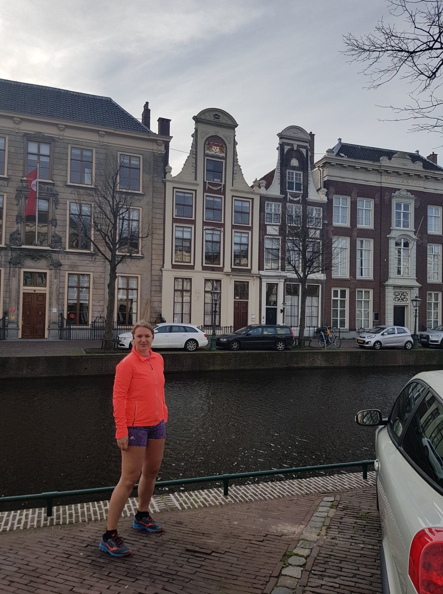 Het woonhuis van Boerhaave (rood met wit)